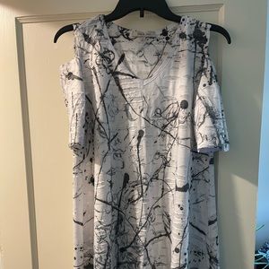 Jess & Jane cold  shoulder tunic top size small